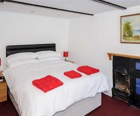 George Inn Редсток Екстер'єр фото